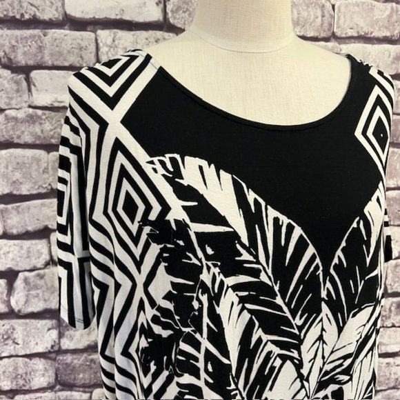 Chico's Black & White Short Sleeve Top Size XL - Picture 2 of 9